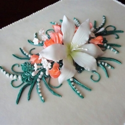 gumpaste-lily-arrangement-on-sheetcake-large