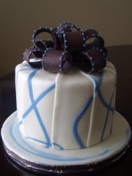 white-chocolate-with-blue-vines-chocolate-bow-large
