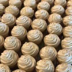 Pearl topped cupcakes