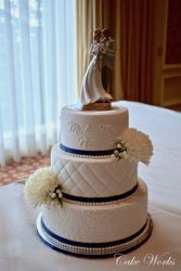 Mr and Mrs with Quilt -Scrolls