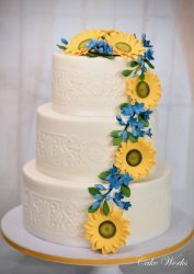Sunflowers on stenciled buttercream