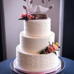 Dots and stripes buttercream