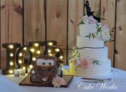 Towmater Front - Wedding cake in Tow
