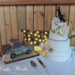 Towmater - Wedding Cake in Tow