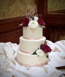 Smooth Buttercream with Fresh Flowers
